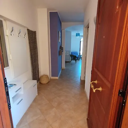 Le Luci Del Castello كاستيلساردو